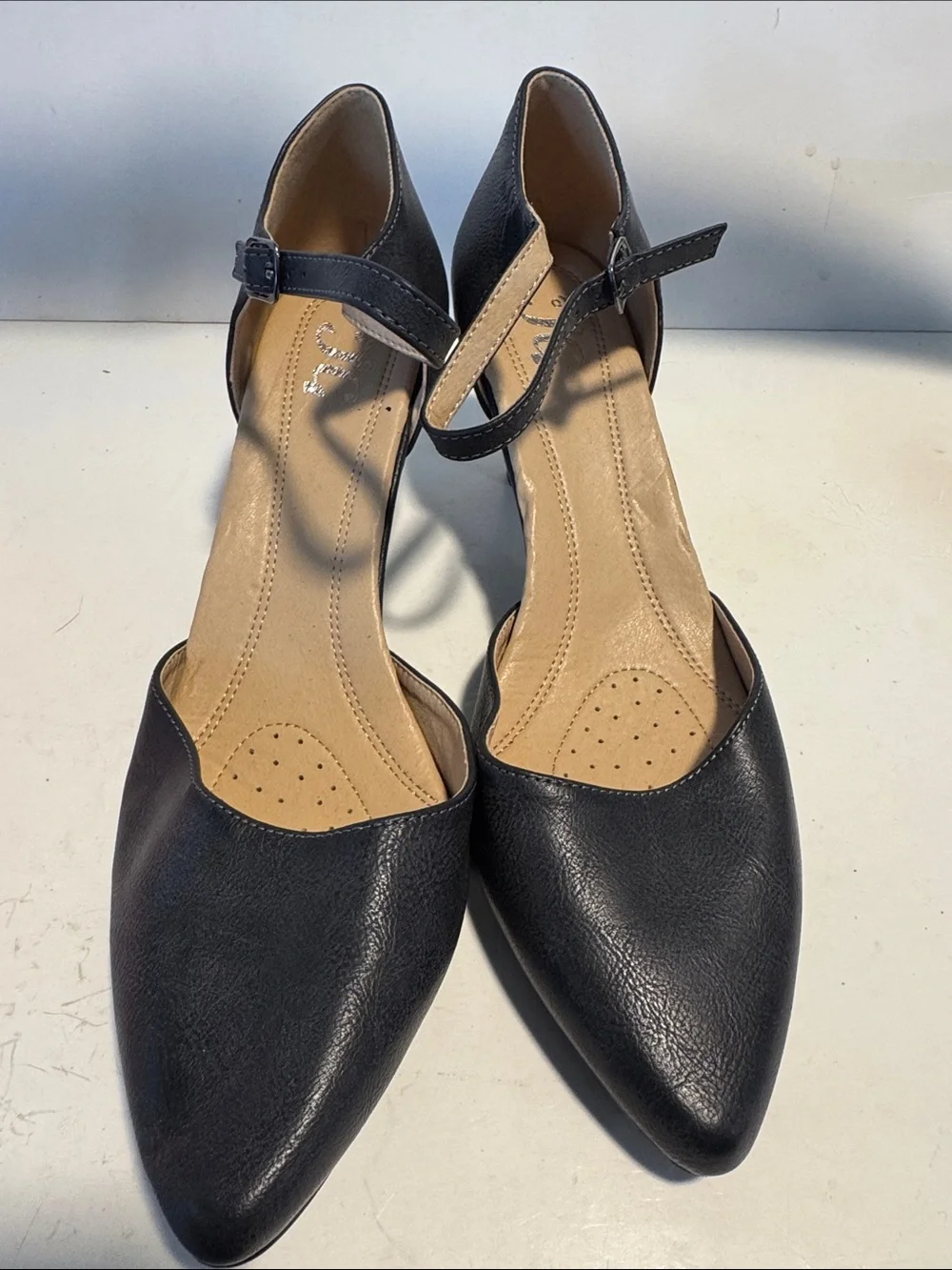 Pointed Mary Jane Heels in Black